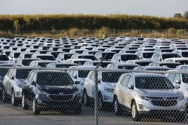 کاهش قیمت خودرو ادامه دارد؛ بازار خودرو در سراشیبی