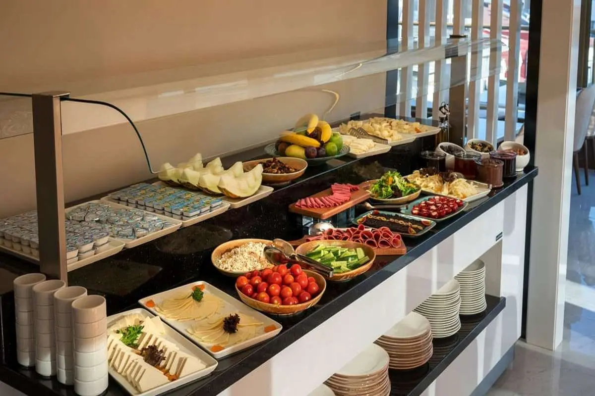 بهترین صبحانه هتل‌های تهران را بشناسید!