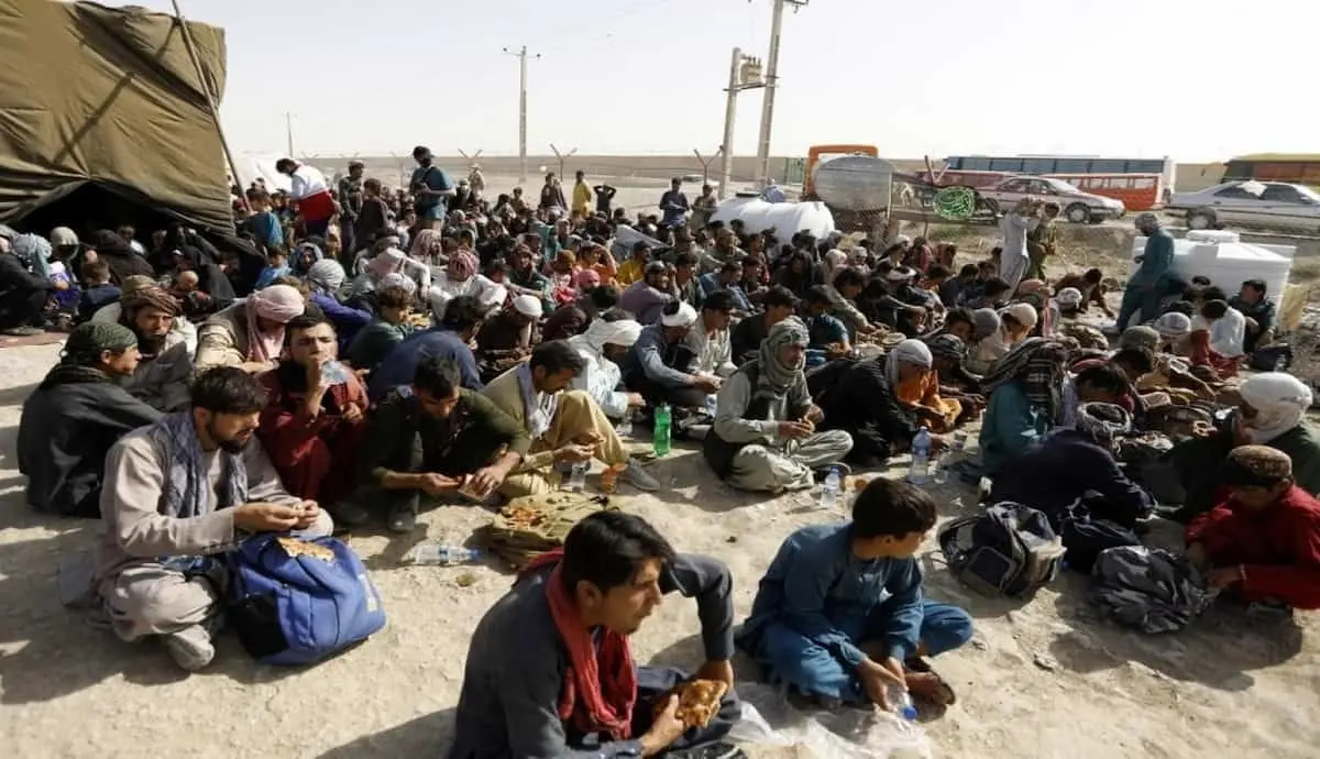 اخراج بیش از ۱۷۰۰ مهاجر افغانستانی از پاکستان