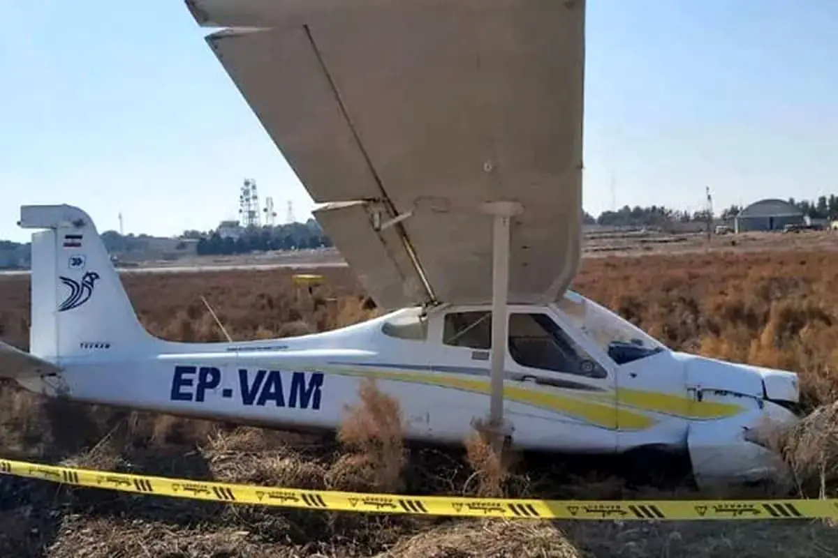 حادثه سقوط هواپیمای آموزشی در فرودگاه پیام