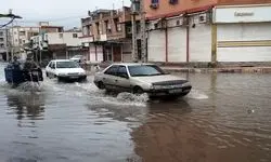 تکرار چالش آبگرفتگی معابر اهواز با نخستین باران پاییزی/ آماده‌ باش بیمارستان‌ ها برای افزایش مشکلات تنفسی