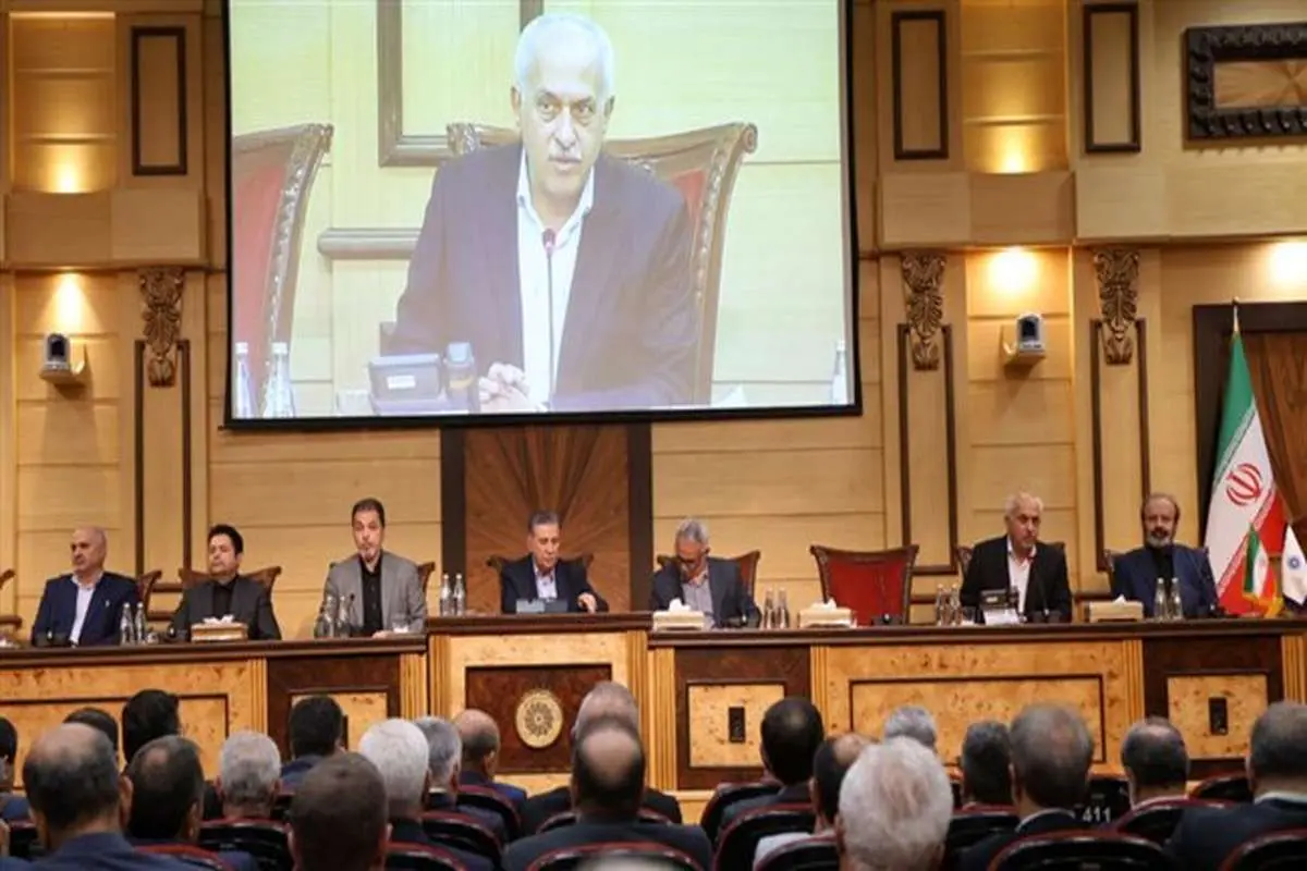 درخواست هیات رئیسه اتاق ایران از رییس دولت چهاردهم؛ طرح اصلاح قانون اتاق متوقف شود