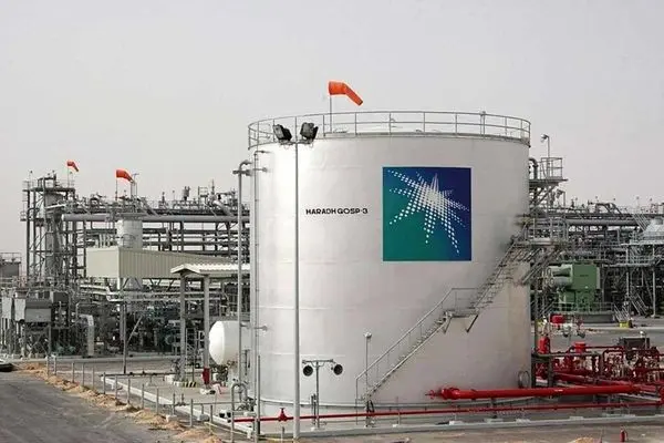 عرضه نفت عربستان به آسیا کم می‌شود 