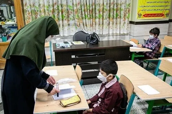 معاون وزیر آموزش و پرورش: ۱۶ طرح عفاف و حجاب در مدارس در حال اجرا ست
