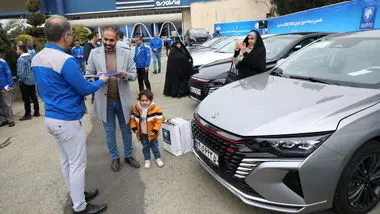 تحویل اولین خودروهای وارداتی ایران خودرو به مشتریان