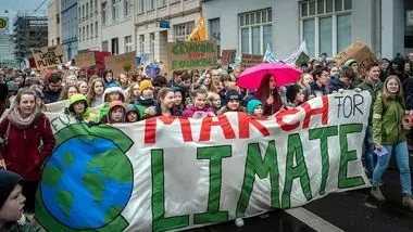 اعتصاب همزمان اتحادیه حمل و نقل با فعالان اقلیمی در آلمان