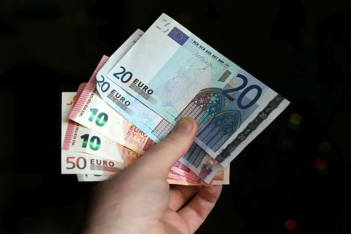 حداقل دستمزدها در اروپا در سال 2024 چقدر است؟