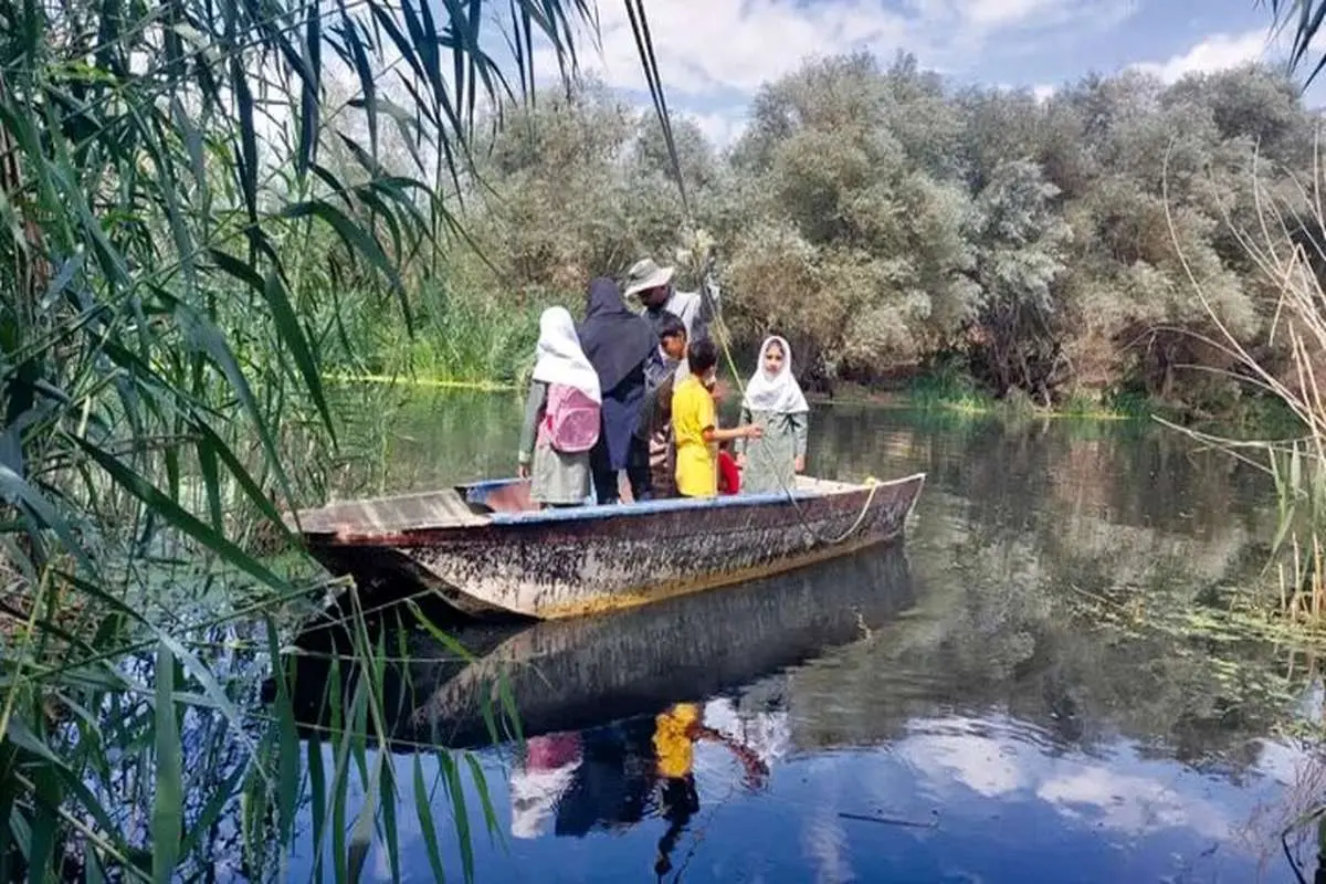 خطر مرگ بیخ گوش بچه های این روستا/ آقایان مسئول!  اگر یک پل بود مستوره کلاس سومی غرق نمی شد!