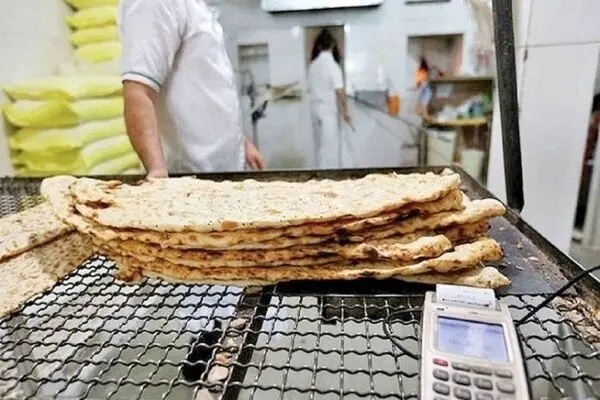 سهمیه آرد ۱۱ نانوایی به دلیل گرانفروشی قطع شد