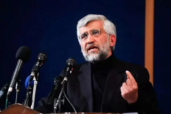 مرغ سیاست در ایران همیشه یک پا دارد