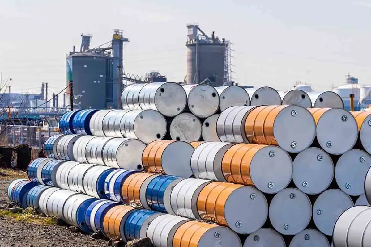 توافق اوپک پلاس برای کاهش تولید ۲.۲ میلیون بشکه نفت در روز