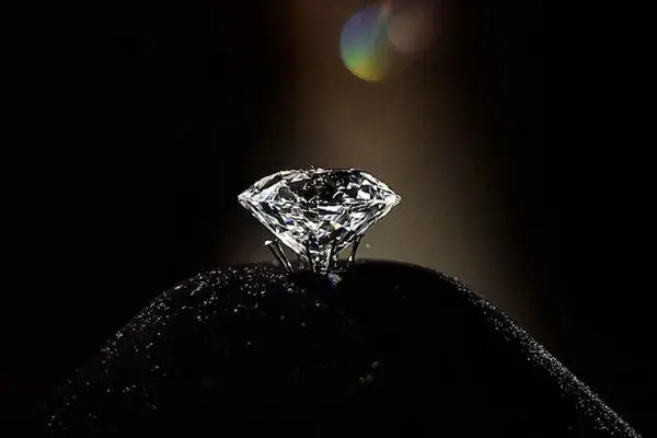 الماس‌ هایی که در دو ساعت تولید می‌شوند / دستاورد کیمیاگران مدرن چیست؟
