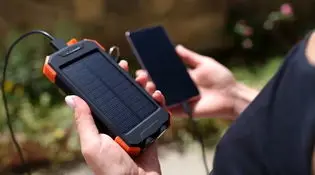 هزینه تهیه پاوربانک خورشیدی چقدر است؟