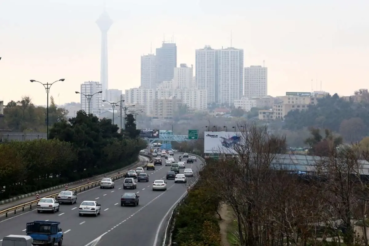 افزایش شاخص ذرات معلق در پایتخت/ هوا در مرز آلودگی