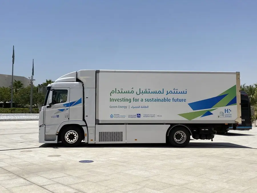 عربستان از اولین کامیون هیدروژنی خود رونمایی کرد