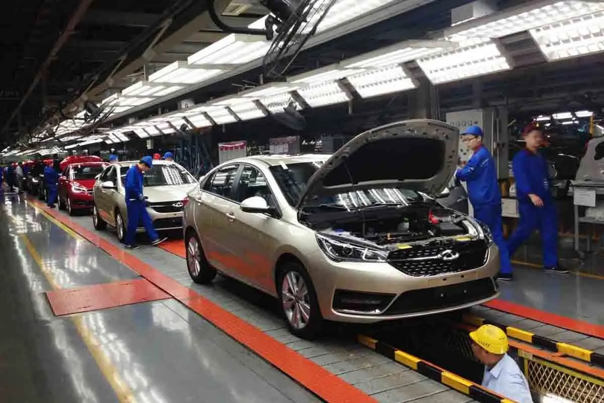 سهام خودروسازان به چینی‌ها واگذار می‌شود؟