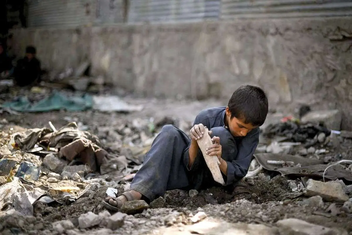 60 درصد از فقرای ایرانی تحصیلکرده یا شاغل هستند/ 26 میلیون نفر زیر خط فقر 