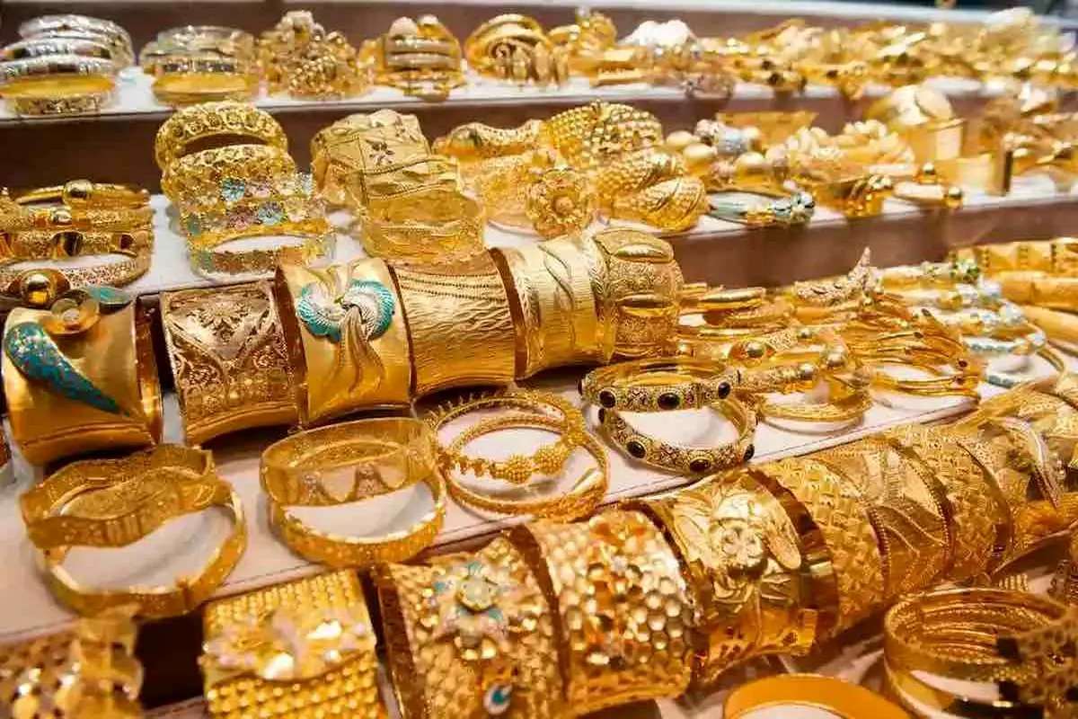 قیمت طلا و سکه امروز 9 بهمن 1402 / سکه امامی یک میلیون و 300 هزار تومان گران شد!