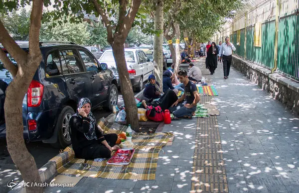 وضعیت همراه‌سرای بیمارانِ فاجعه‌بار است / خانواده بیماران ترجیح می‌دهند کنار خیابان بخوابند