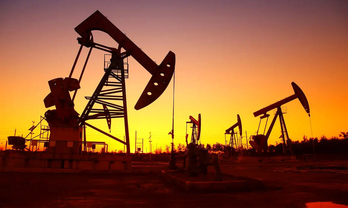 آمریکا، روسیه و عربستان در صدر کشورهای تولیدکننده نفت در جهان قرار گرفتند