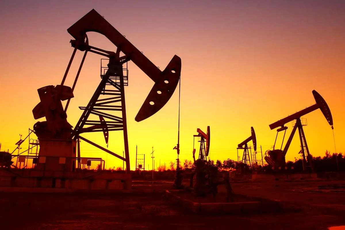 امضای قرارداد توسعه میدان نفتی کرخه و چنگوله